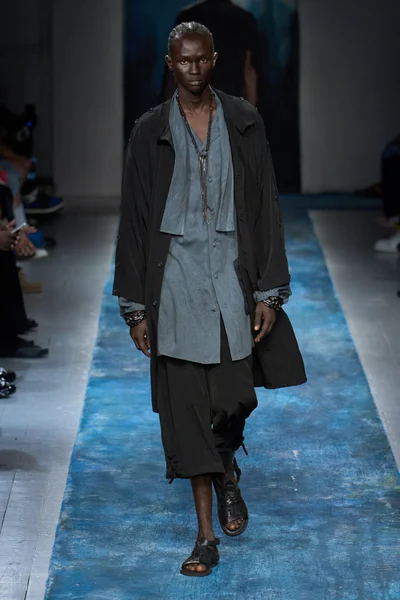 Look 34